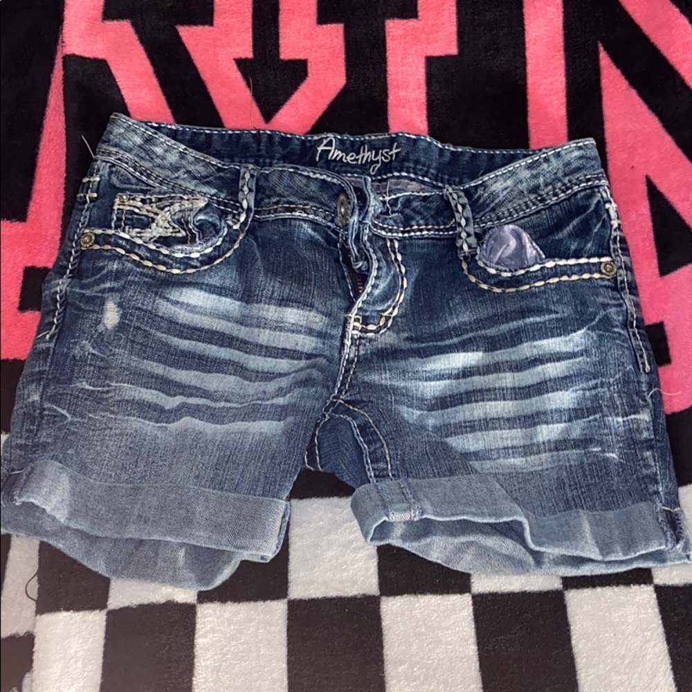 brand new shorts !! haven’t been worn